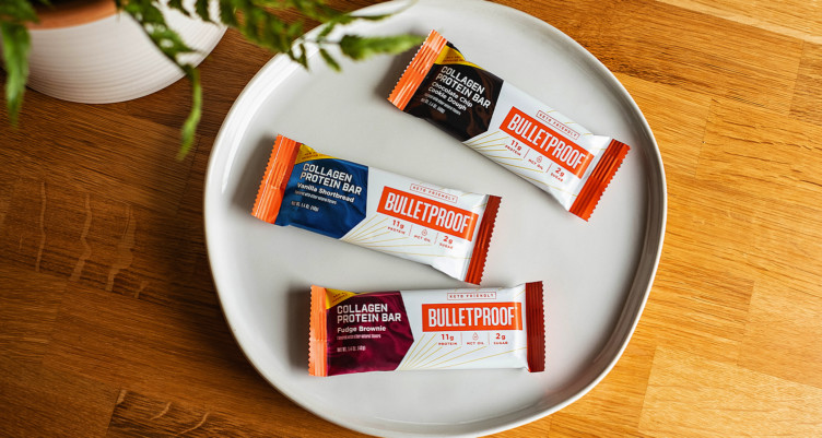 Trois saveurs de barres de protéines de collagène Bulletproof
