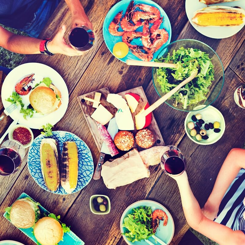 12 conseils de beauté sains pour l'été - passez du temps de qualité avec de bons amis